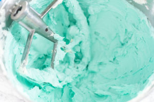 Baking cupcakes - Arina Photography