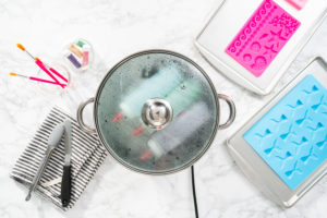 Baking cupcakes - Arina Photography