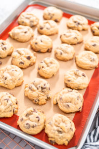 Baking cookies - Arina Photography