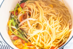 One pot pasta - Arina Photography