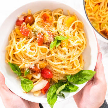One pot pasta - Arina Photography