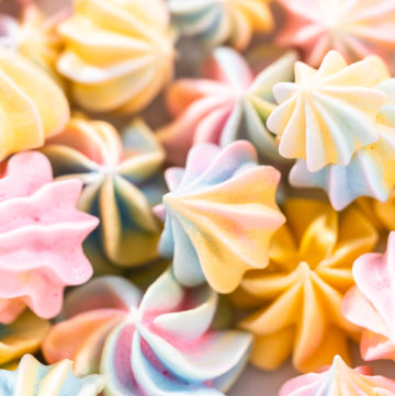 Unicorn meringue cookies - Arina Photography