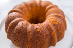 Lemon bundt cake - Arina Photography