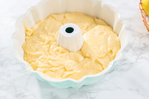 Lemon bundt cake - Arina Photography