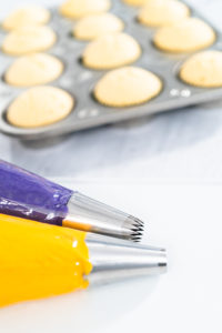 Mardi Gras cupcakes - Arina Photography