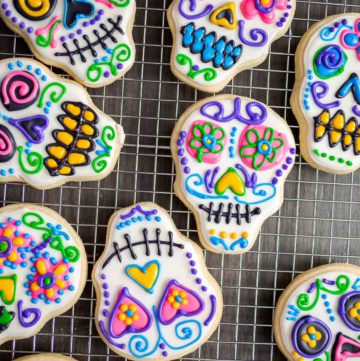Sugar skull cookies - Arina Photography