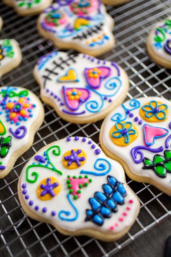 Sugar skull cookies - Arina Photography