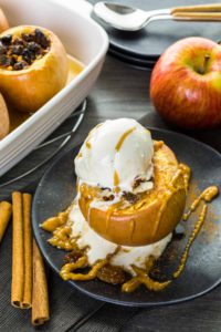 Baked apples - Arina Photography