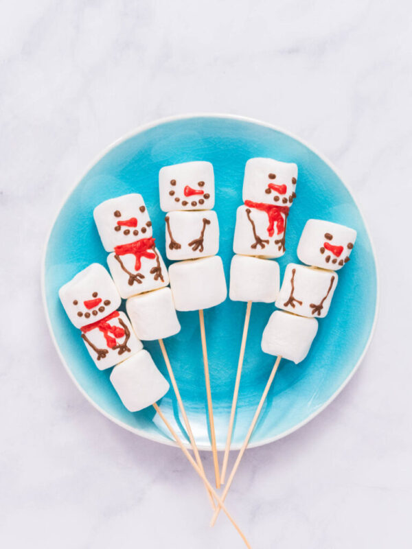 Marshmallow snowmen on sticks - Arina Photography