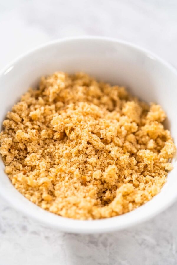 Bread crumbs - Arina Photography