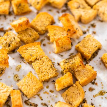 Croutons - Arina Photography