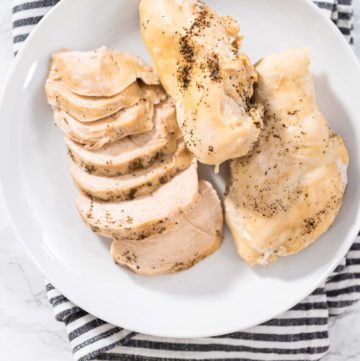 Shredded chicken - Arina Photography