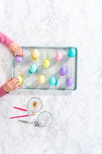 Easter egg coloring - Arina Photography