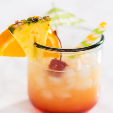 Sunset cocktail - Arina Photography