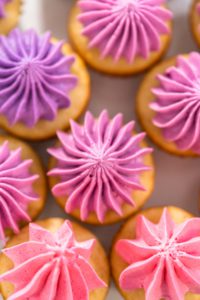 Mini Vanilla Cupcakes with Pink Buttercream Frosting - Arina Photography