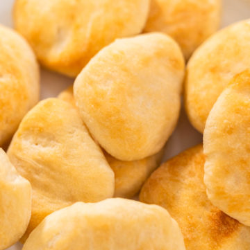 Homemade naan dippers - Arina Photography