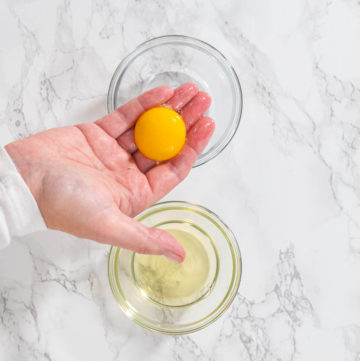 Fresh organic eggs - Arina Photography