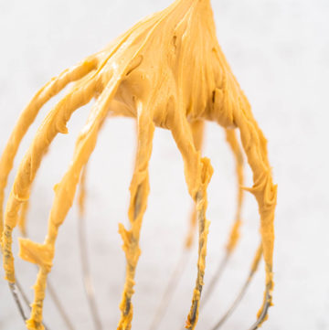 Dulce de leche buttercream frosting - Arina Photography