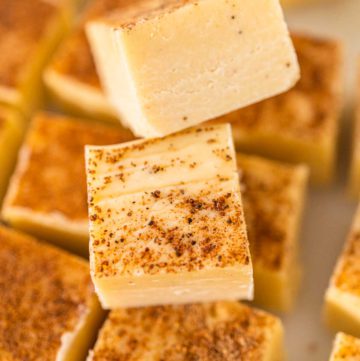 Christmas Eggnog fudge - Arina Photography