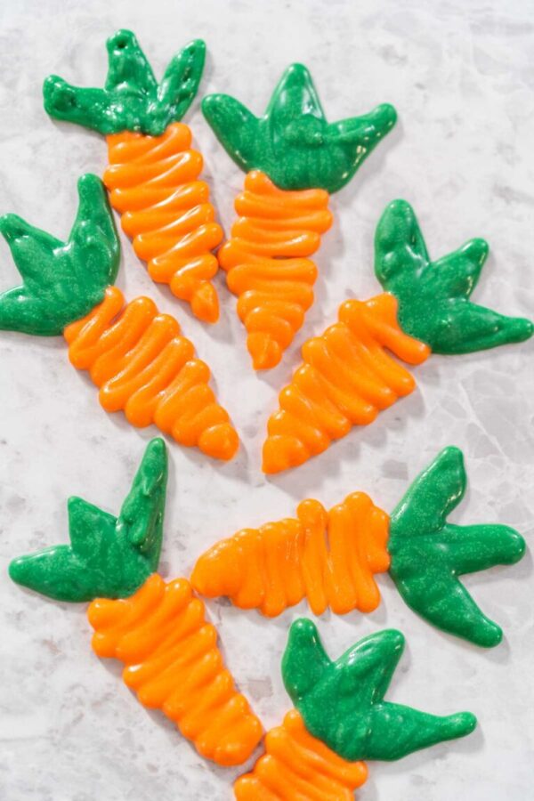Carrot bundt cake with cream cheese frosting - Arina Photography