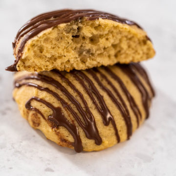 Banana cookies with chocolate drizzle - Arina Photography