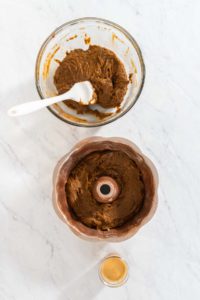 Gingerbread bundt cake with caramel filling - Arina Photography