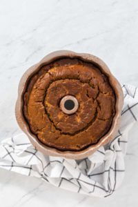 Gingerbread bundt cake with caramel filling - Arina Photography