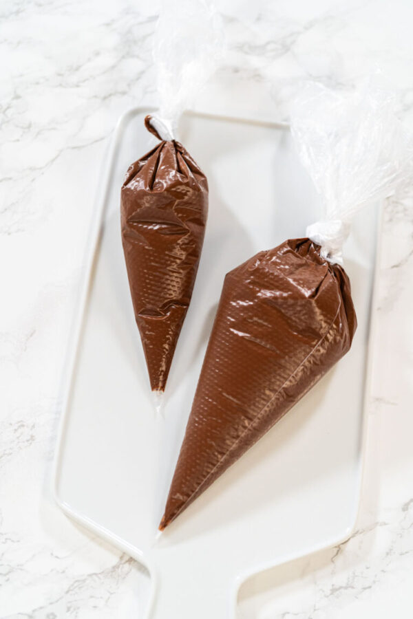 Rich Chocolate Royal Icing for Decorating - Arina Photography