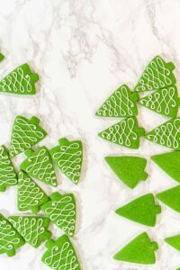 Decorating Festive Christmas Tree Cookies with Royal Icing - Arina Photography